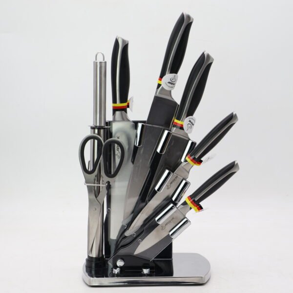 سكاكين ارشيا علي حامل موزه